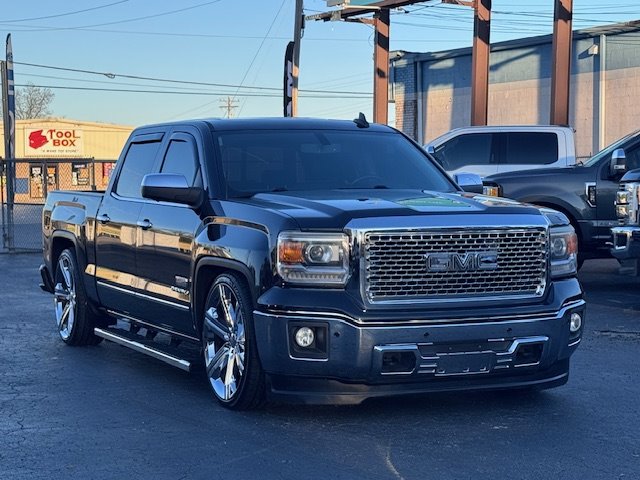 2015 GMC Sierra 1500 SLT's photo