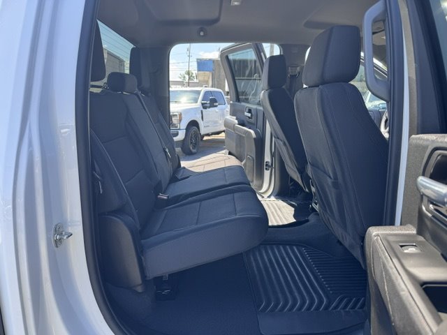 2024 Chevrolet Silverado 2500HD Custom - Photo 11